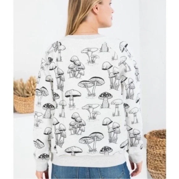 LA Soul Mushroom Print Sweatshirt.  Women’s Medium, Pullover, Crew Neck - Picture 11 of 11